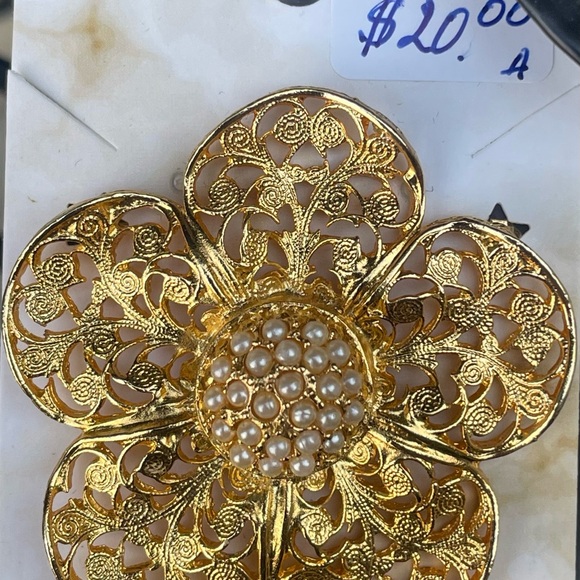 Brooch - Picture 2 of 2